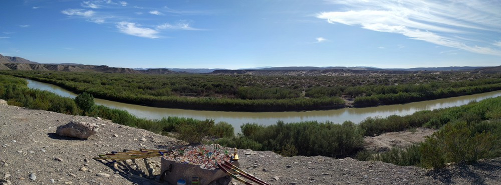 bb_pano_river_trinkets-resized